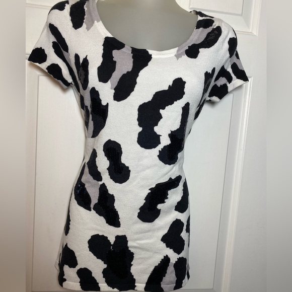 Animal Print Sequin Top - Picture 3 of 7
